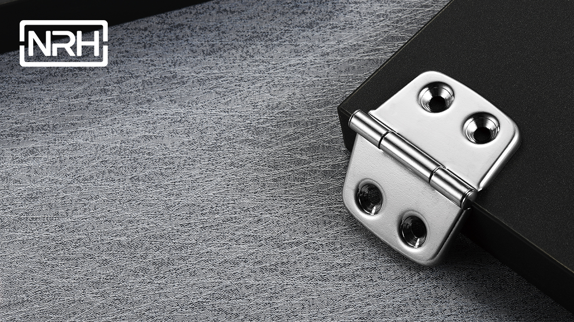 Zinc-plated mild steel latch versus SUS304 stainless steel latch side by side comparison showing finish and appearance differences