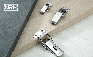 Diagram showing toggle latch mechanism with lever, linkage, hook, and catch plate components